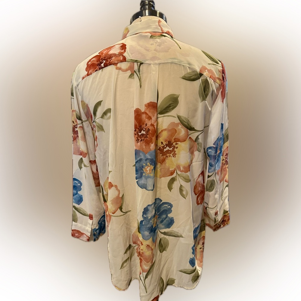 Chico’s Sz 3=16/18 Floral Women's Top - Cream with Blue and Orange Flowers - Picture 2 of 9
